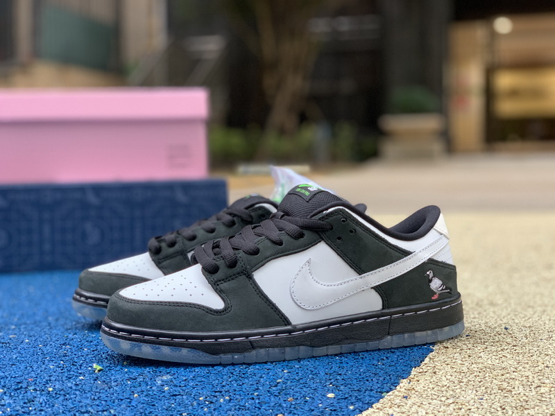Nike SB Dunk Low “Panda Pigeon”