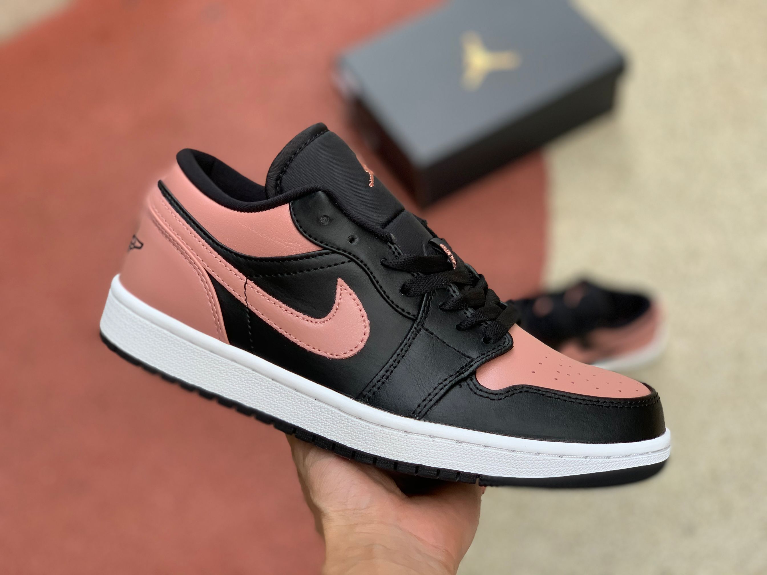 Air Jordan 1 Low shoes