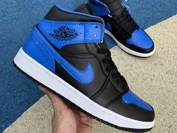 Jordan 1 Mid Shoes083