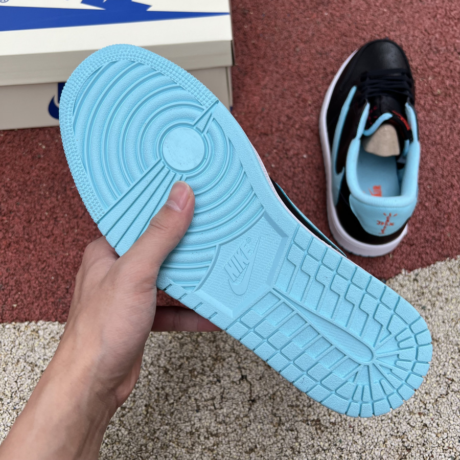 Travis Scott x Nike Air Jordan 1 Low