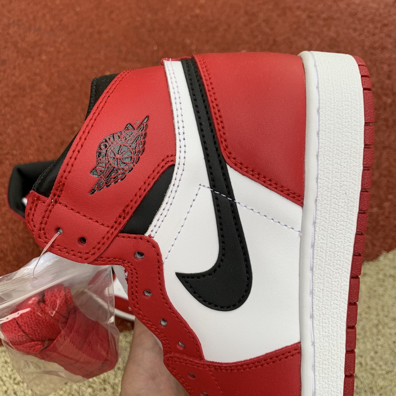 Air Jordan 1 Retro GS Chicago