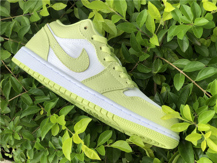 Air Jordan 1 Low Limelight