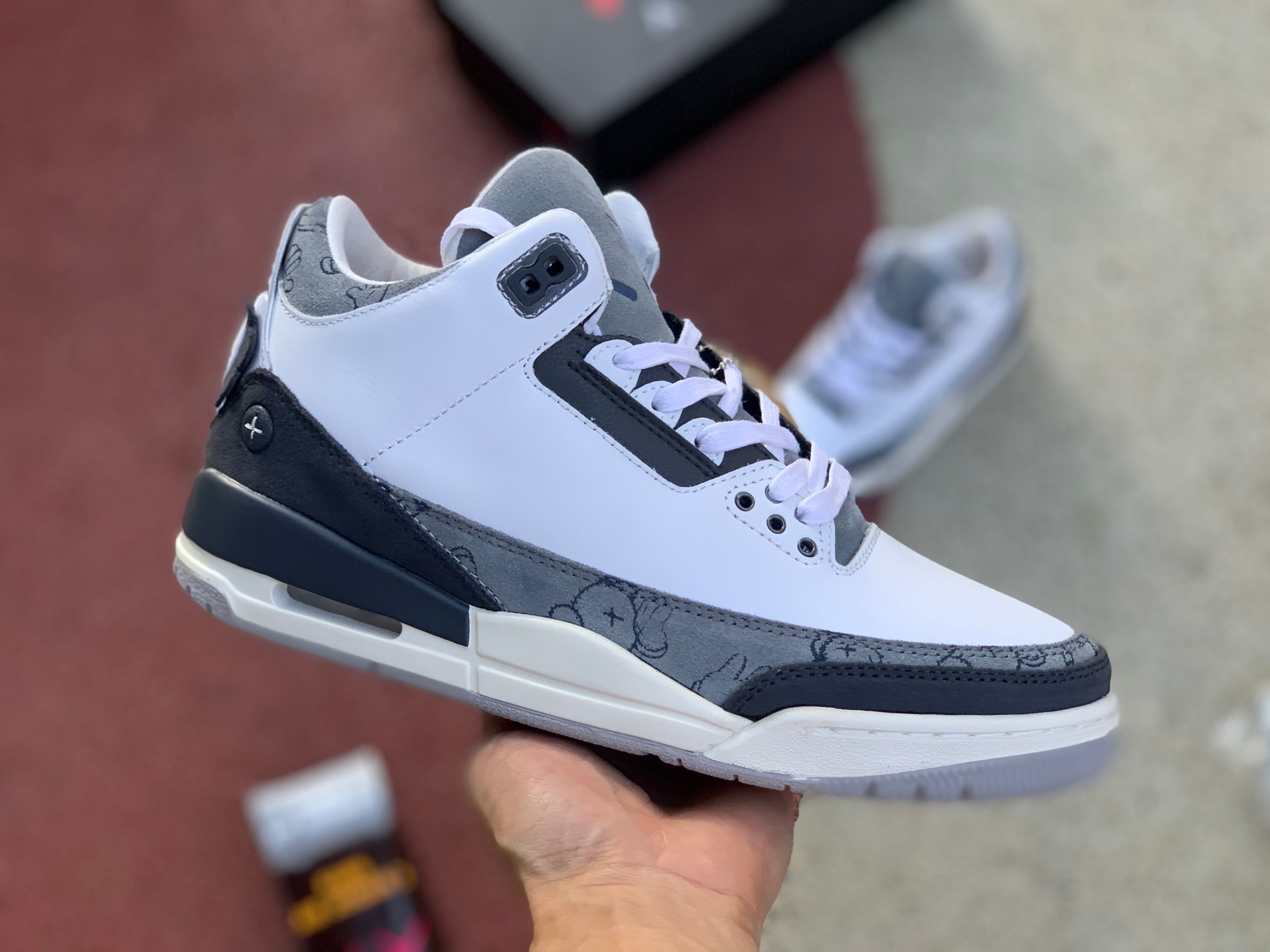 Air Jordan 3 Kaws