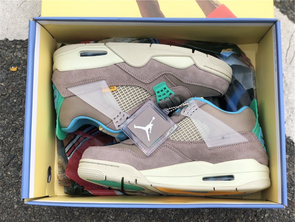 Union LA x Air Jordan 4 ''Taupe Haze''