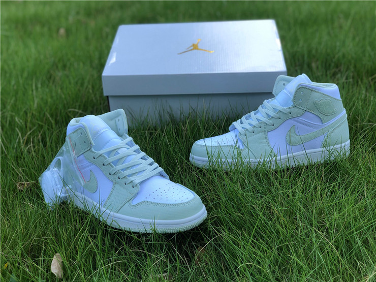 Air Jordan 1 Mid Spruce White