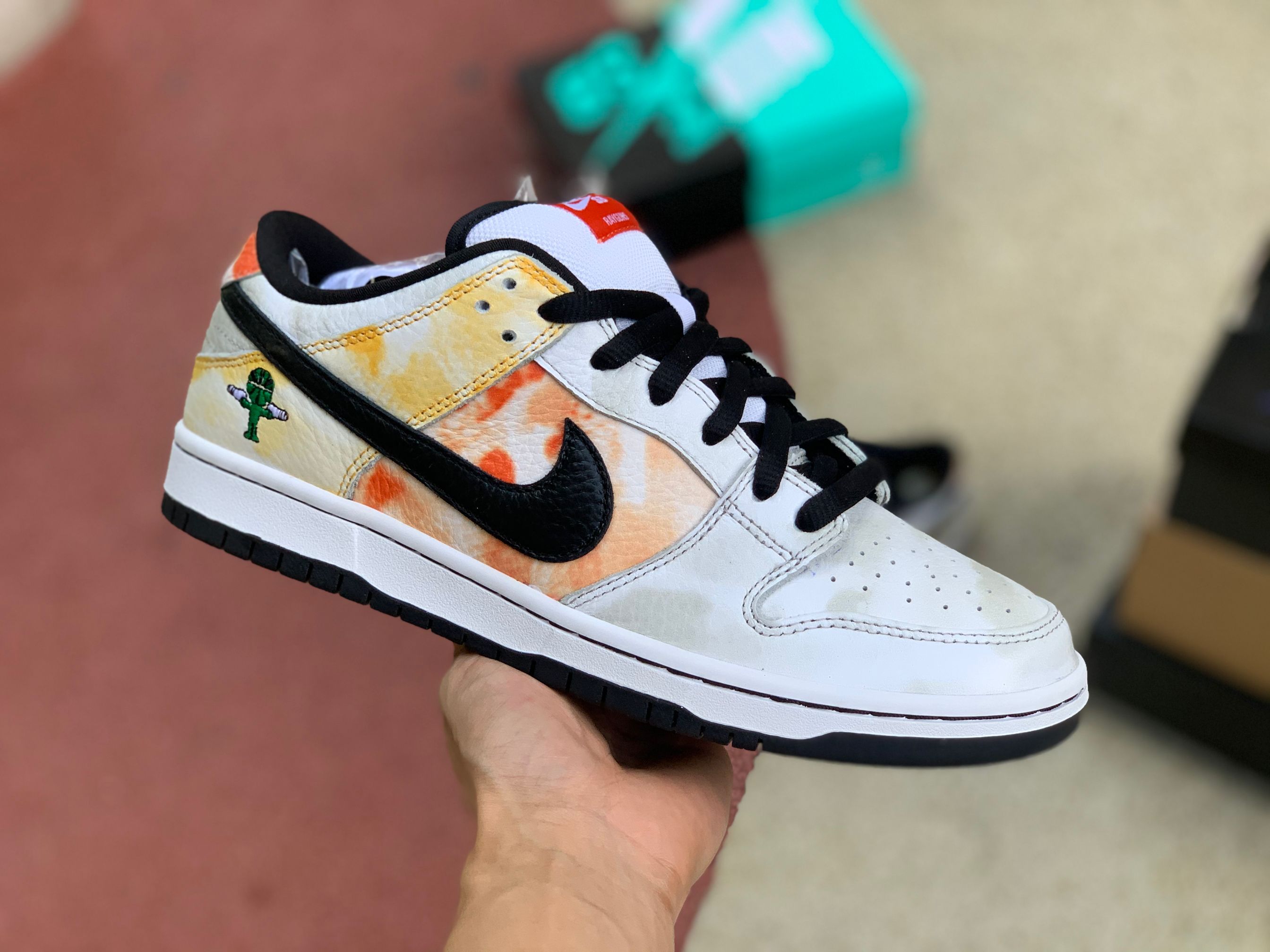 Nike SB Dunk Low Pro “Raygun”