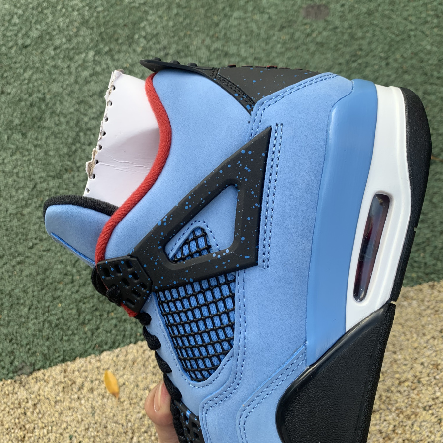 Travis Scott x Air Jordan 4