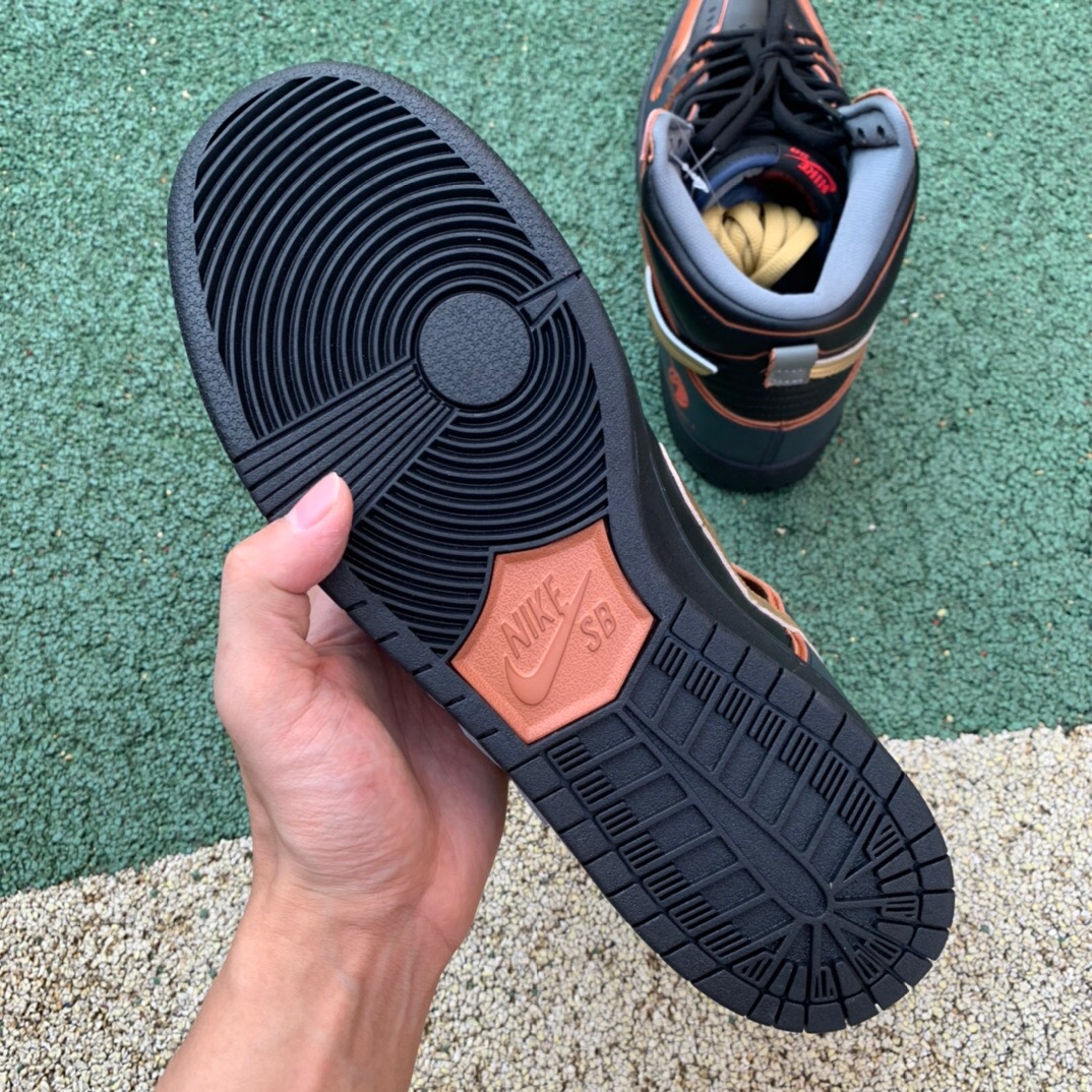 Nike SB Dunk High Gundum Black