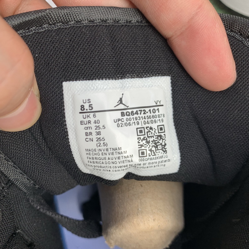 Jordan 1 Mid Reverse Black Toe