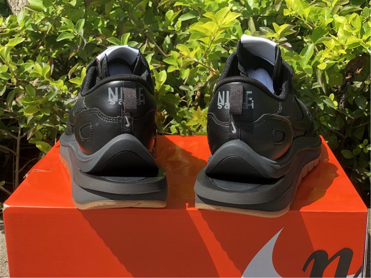 Sacai x Nike VaporWaffle ''Black''