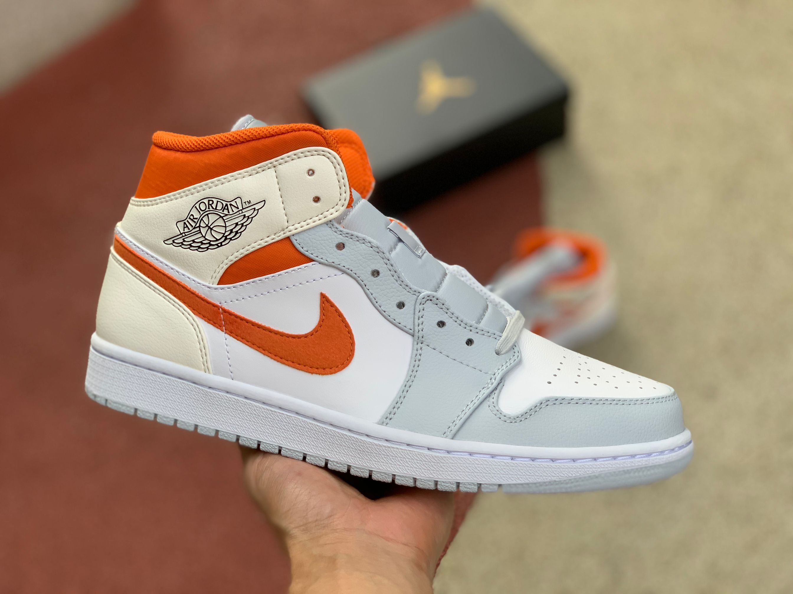 Jordan 1 Mid Starfish Pure Platinum