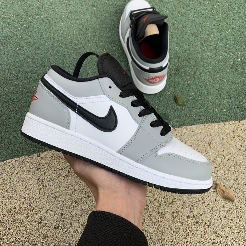 Air Jordan 1 Low Light Smoke Grey