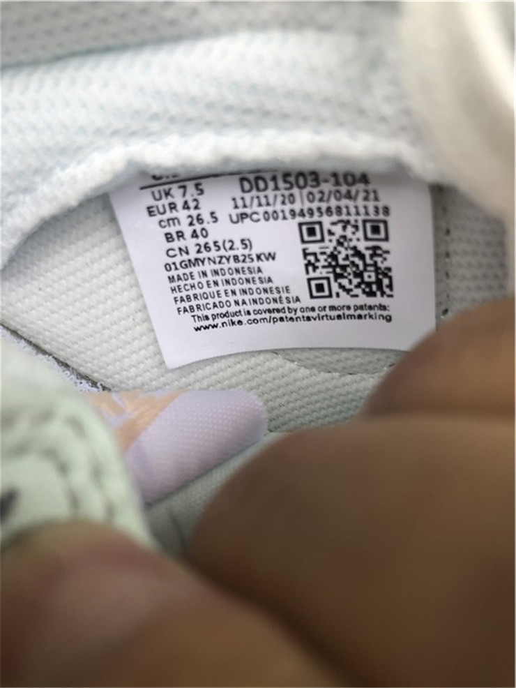 Nike SB Dunk Low Light Powder Mint Green