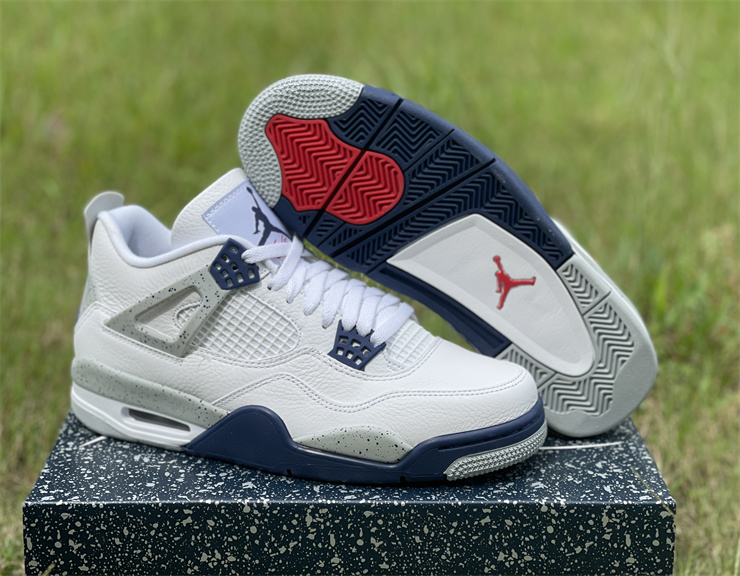 Air Jordan 4“Midnight Navy”