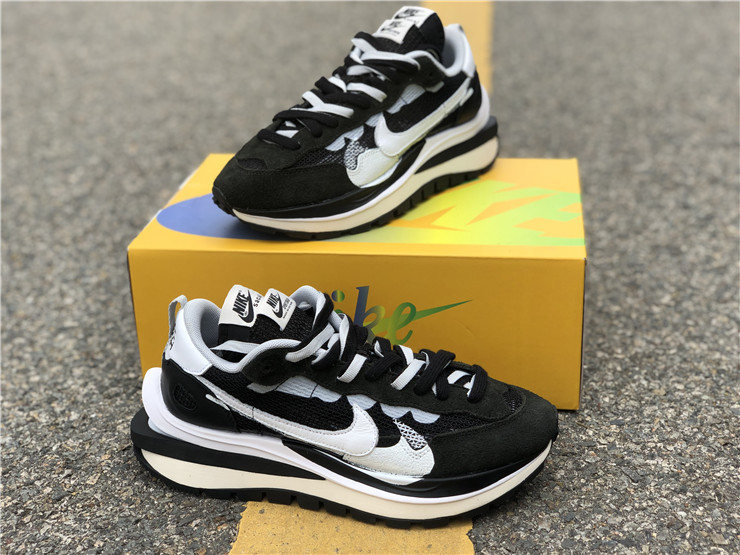 Sacai x Nike VaporWaffle ''Black White''