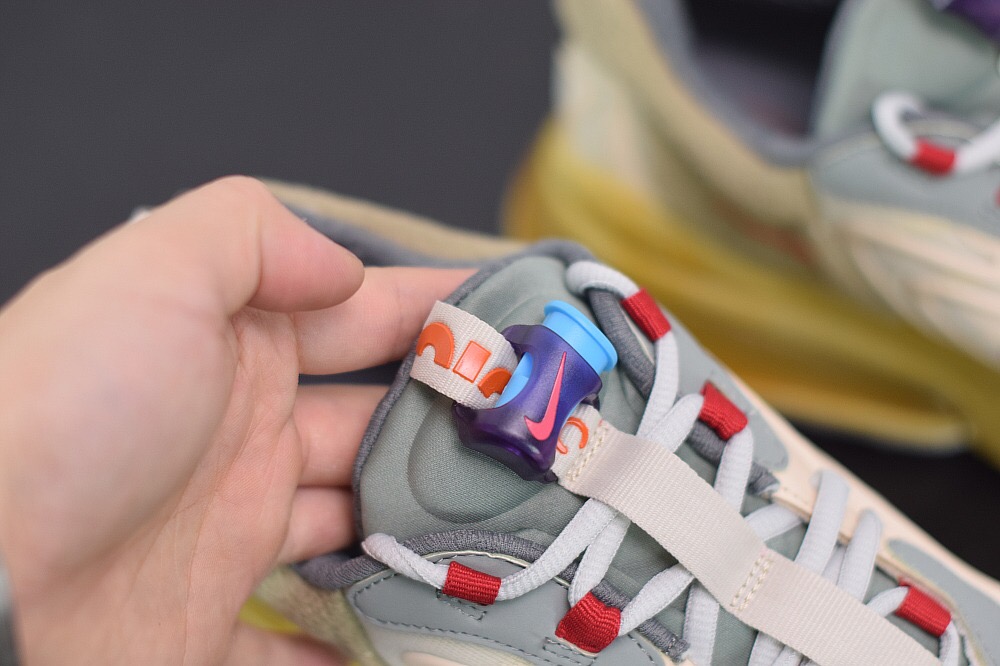 Travis Scott x Nike Air Max 270 React