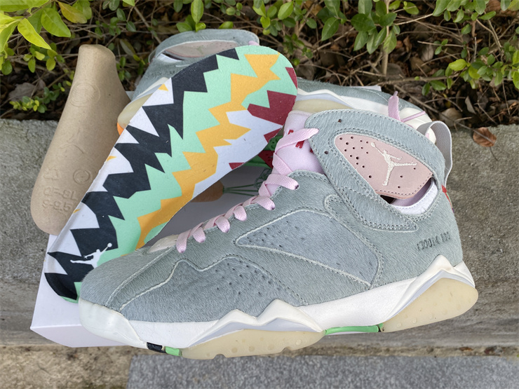 Air Jordan 7 ''Hare 2.0'' Bugs Bunny