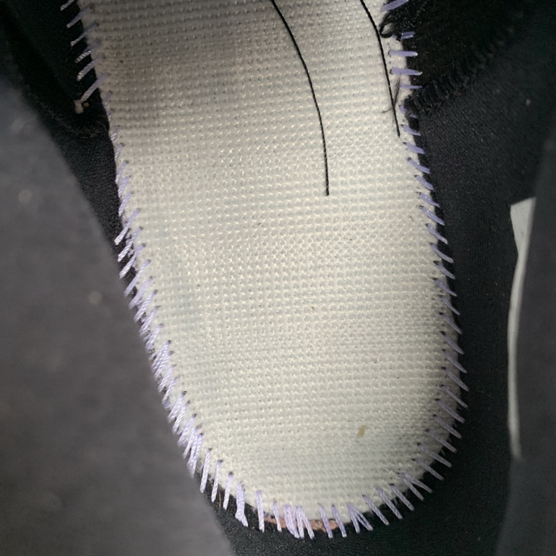 Air Jordan 4 “Silt Red”