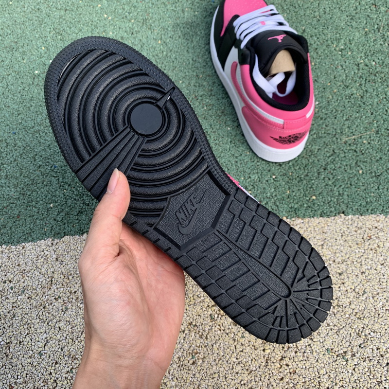 Air Jordan 1 Low shoes