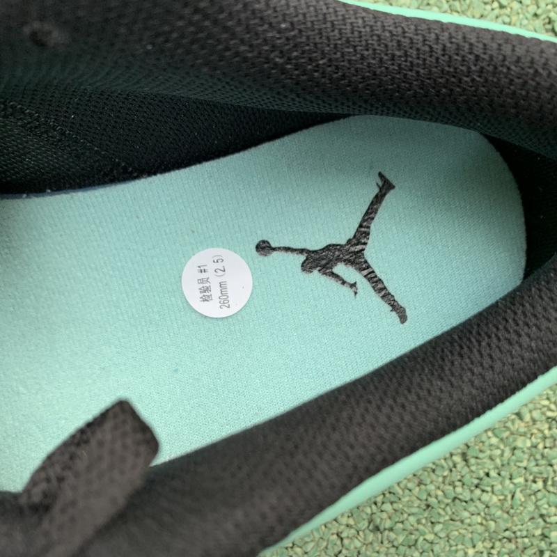 Air Jordan 1 Low shoes