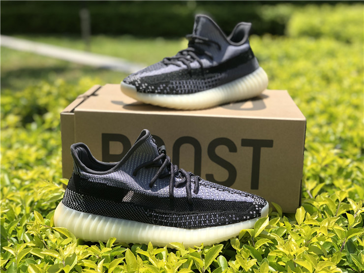 Yeezy Boost 350 Boost V2 Oreo