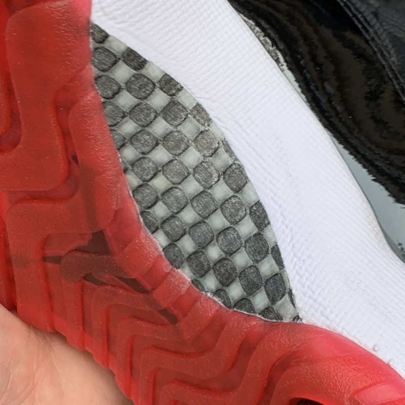 Air Jordan 11 Low “Bred”