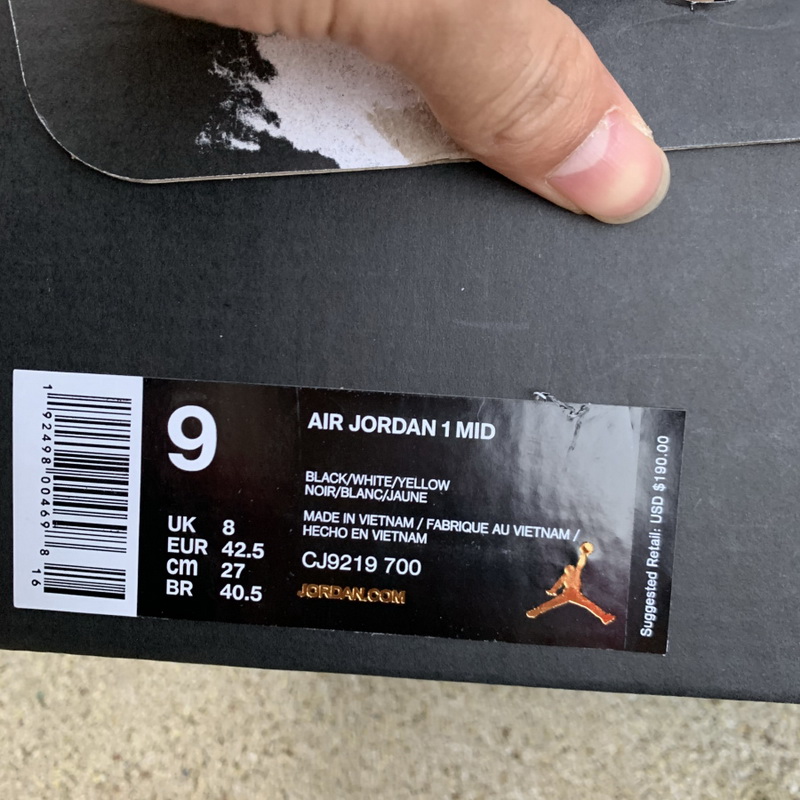 Jordan 1 Mid Shoes044