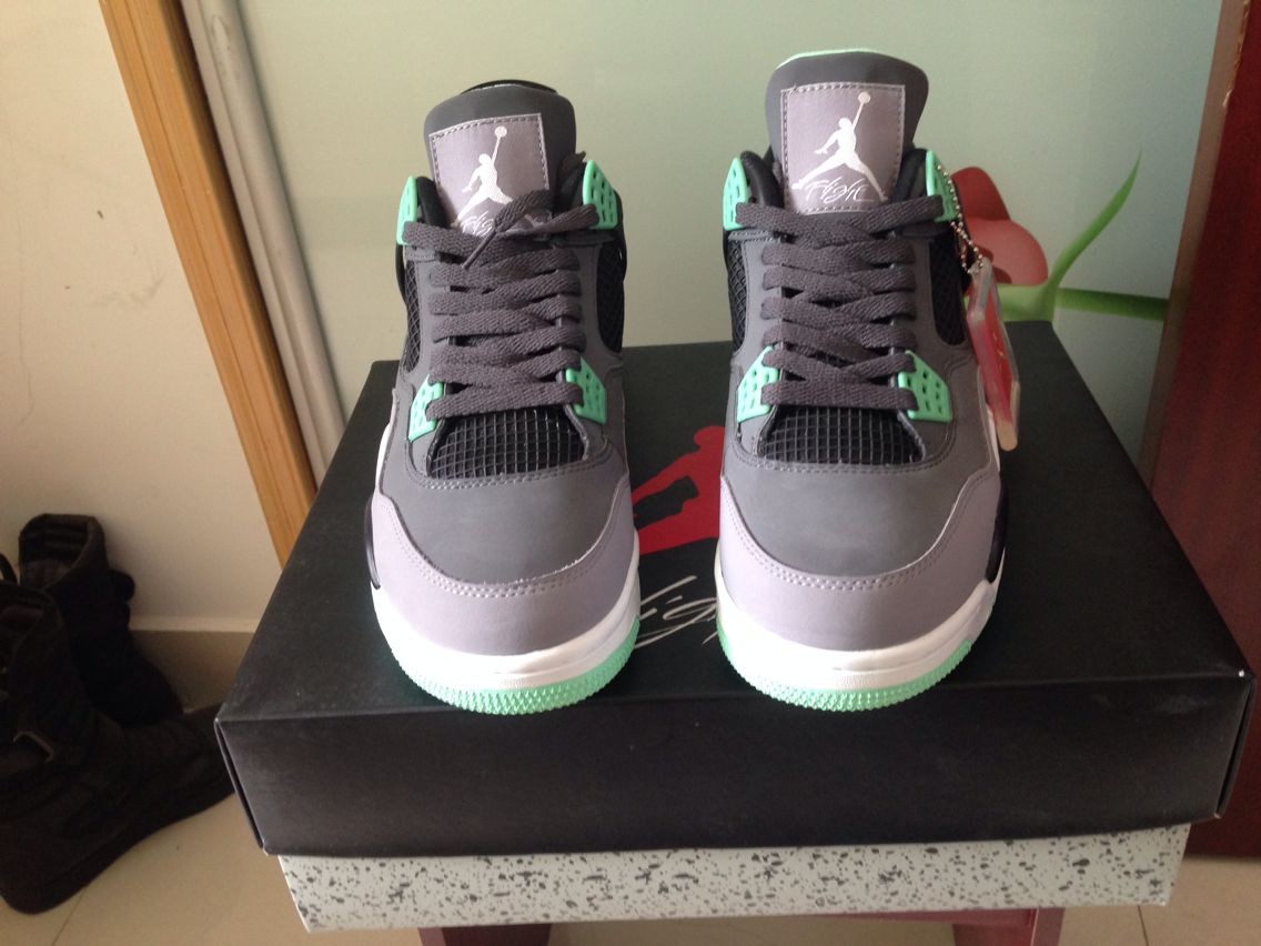 Air Jordan 4 Retro Green Glow