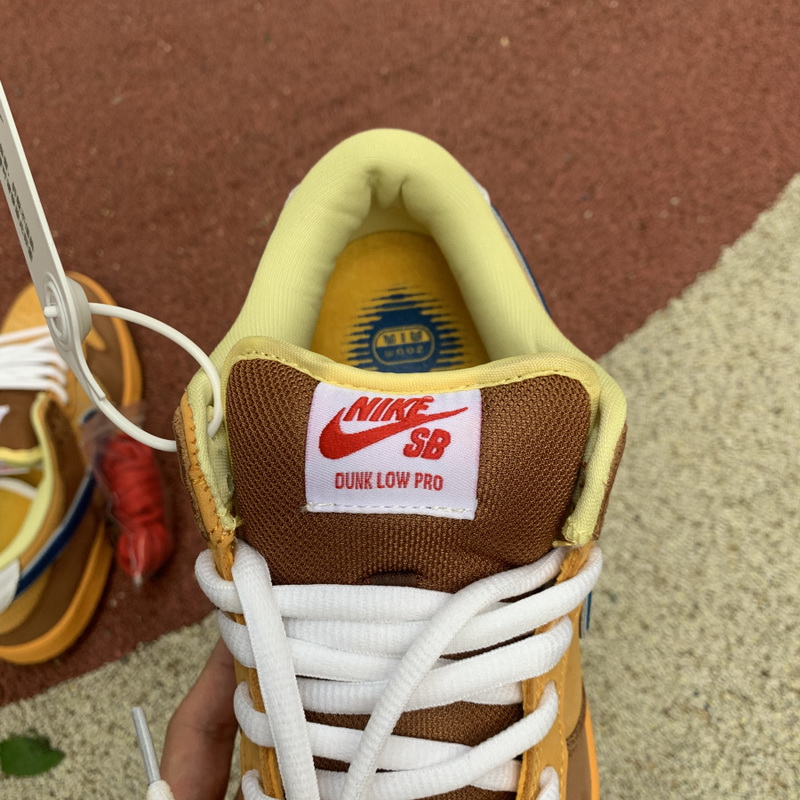 Nike SB Dunk Low Newcastle Brown Ale