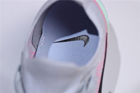 NIKE EPIC REACT FLYKNIT PUREPLATINUM womens