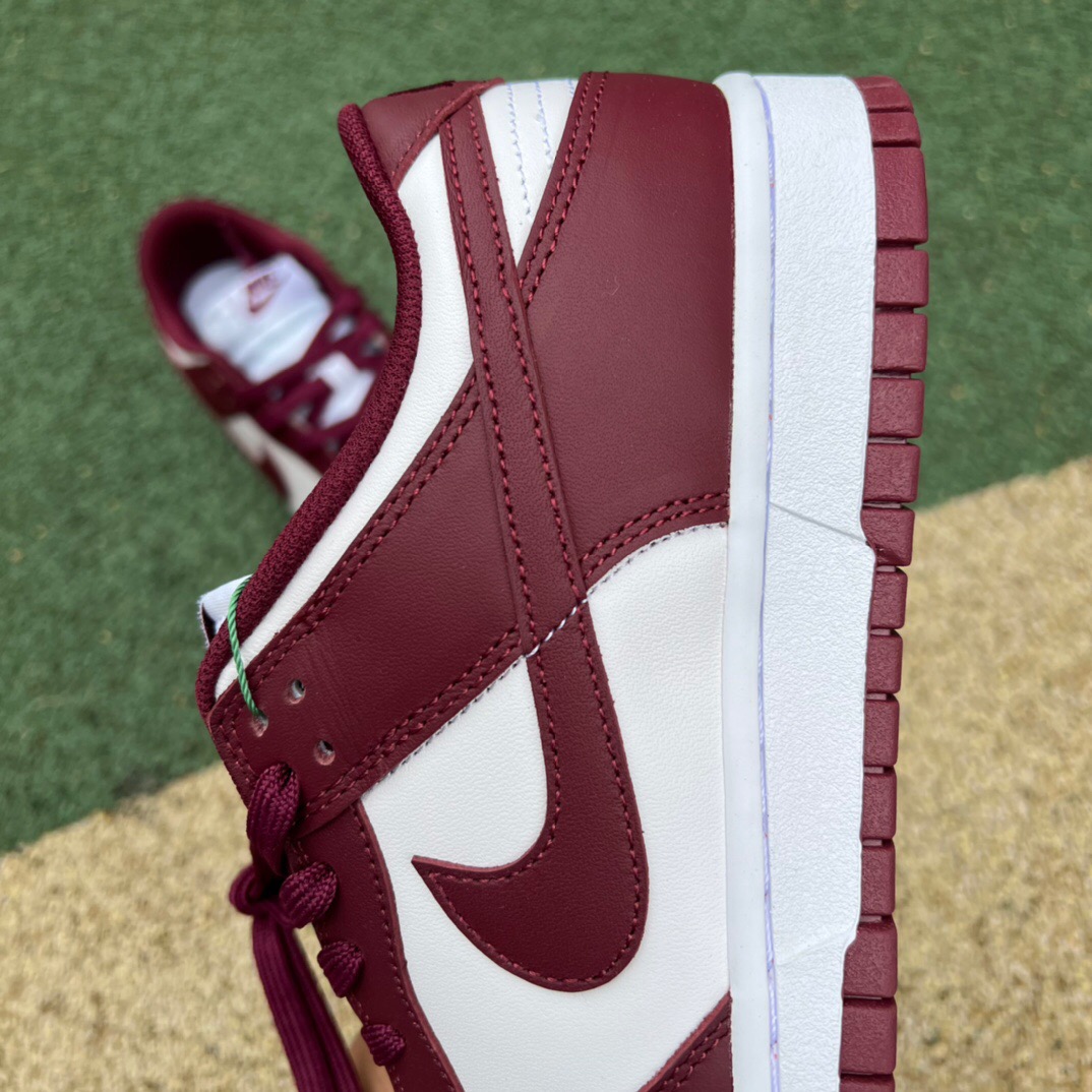 Nike SB Dunk Low Bordeaux