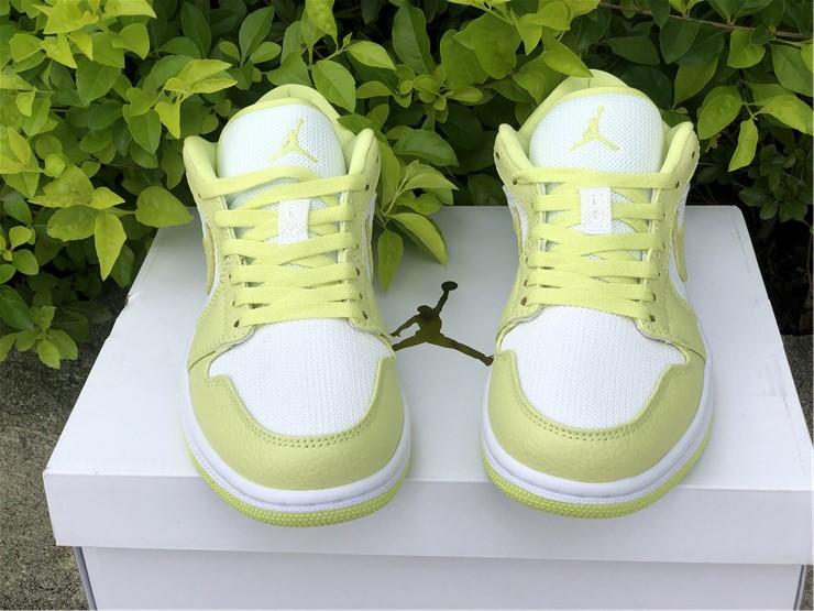 Air Jordan 1 Low Limelight
