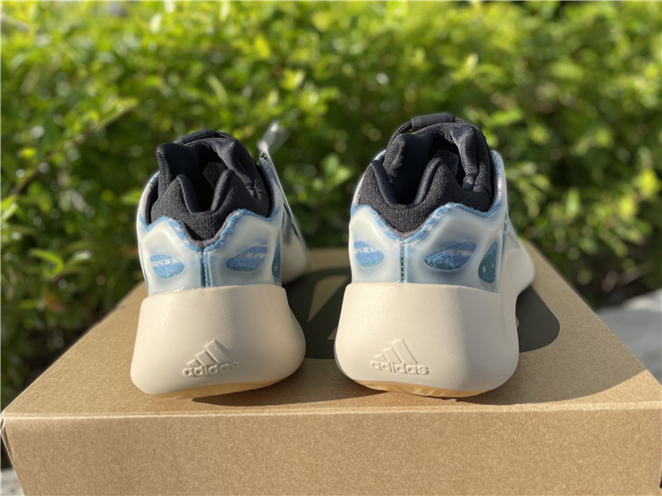 Yeezy 700 V3 ''Methylene blue''