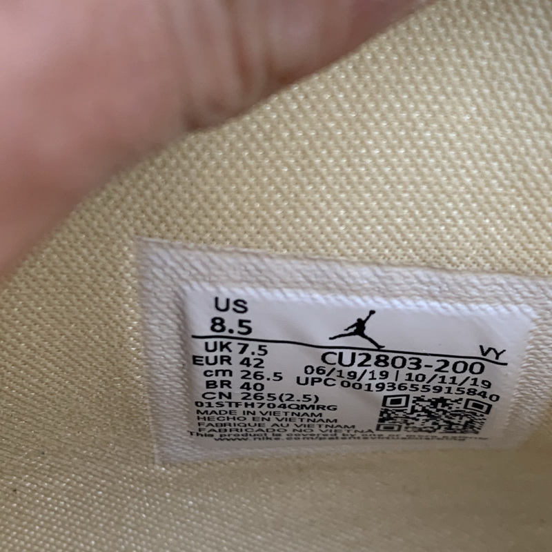 Jordan 1 Mid Fearless Maison Chateau Rouge