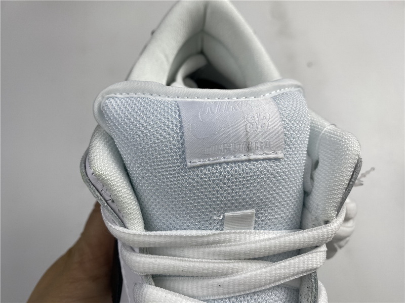 Nike SB Dunk Low Yin Yang