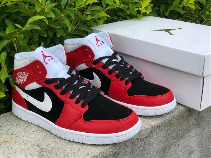 Air Jordan 1 Mid Black Red