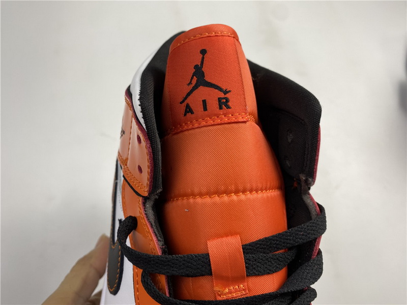 Air Jordan 1 Mid “Turf Orange”