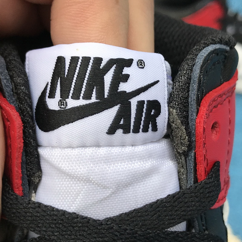 Air Jordan 1 Retro GS Black Toe