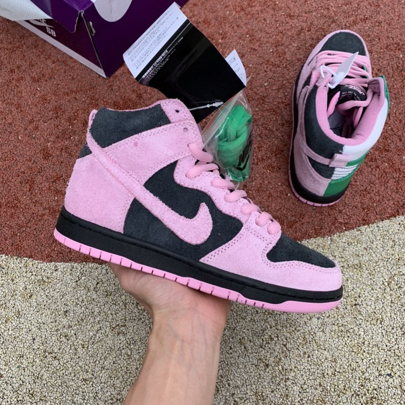 Nike SB Dunk High “Invert Celtics”