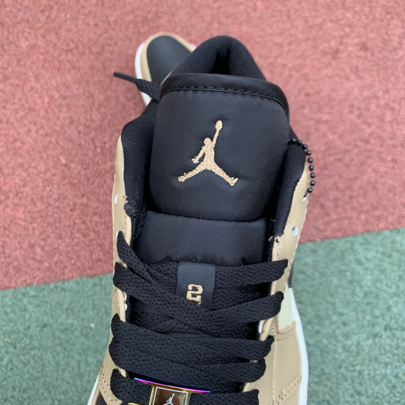 Air Jordan 1 Low shoes