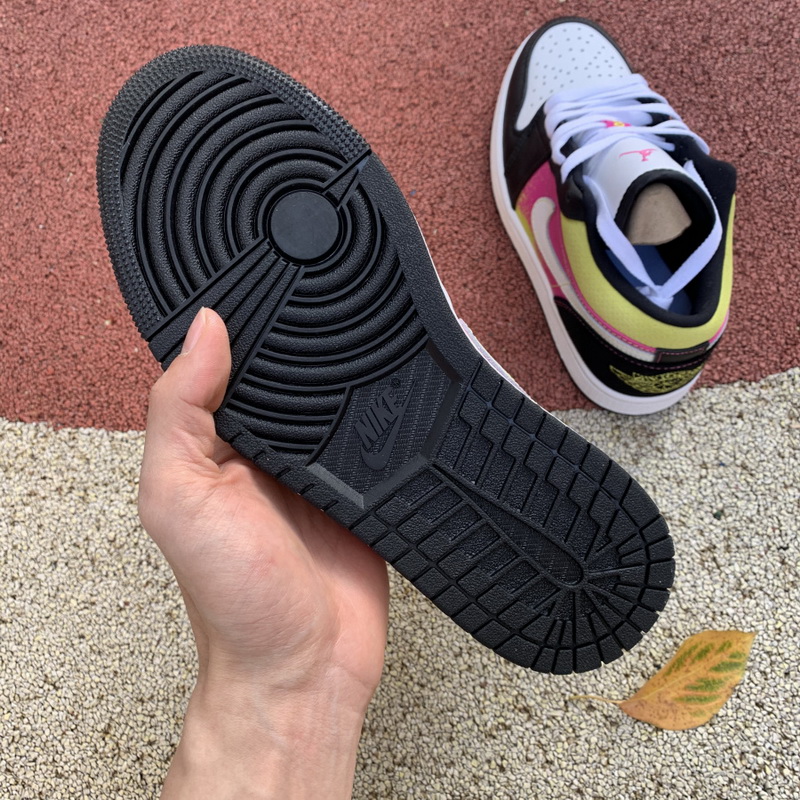 Air Jordan 1 Low Black Active Fuchsia Cyber