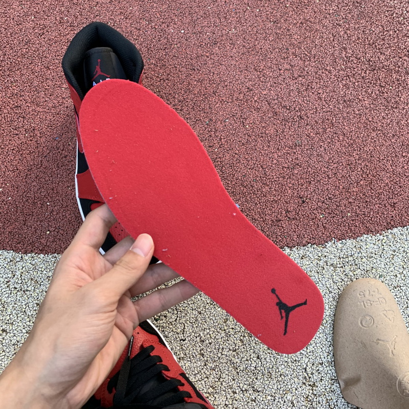 Jordan 1 Mid Reverse Bred