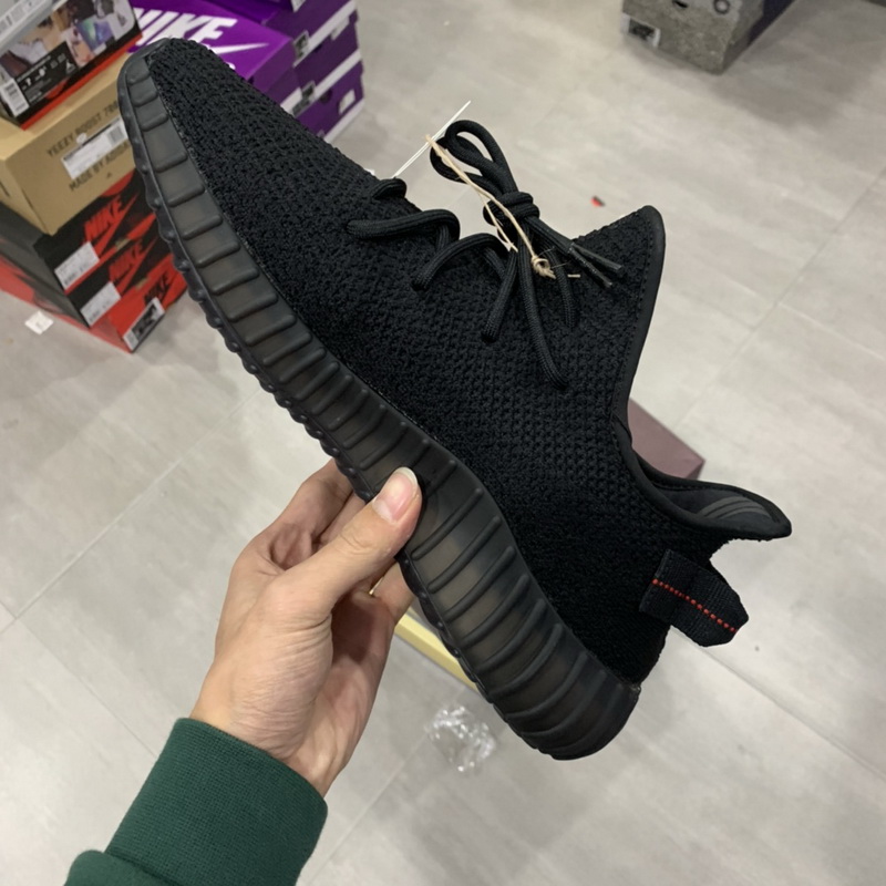 Yeezy 350 Boost V2 Bred 2020 version