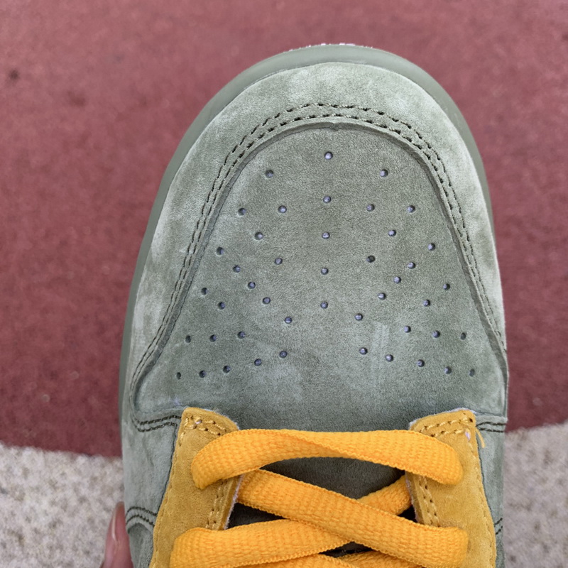 Nike SB Dunk Low Puff N Stuff