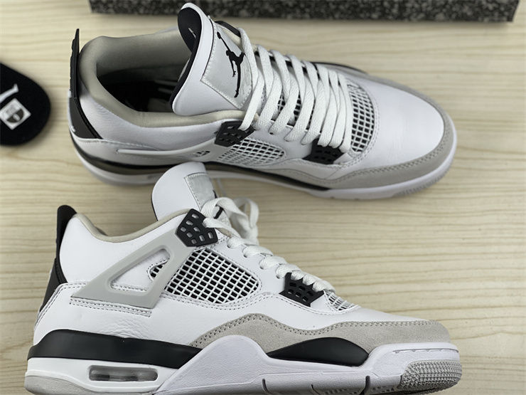 Air Jordan 4 “Military Black”