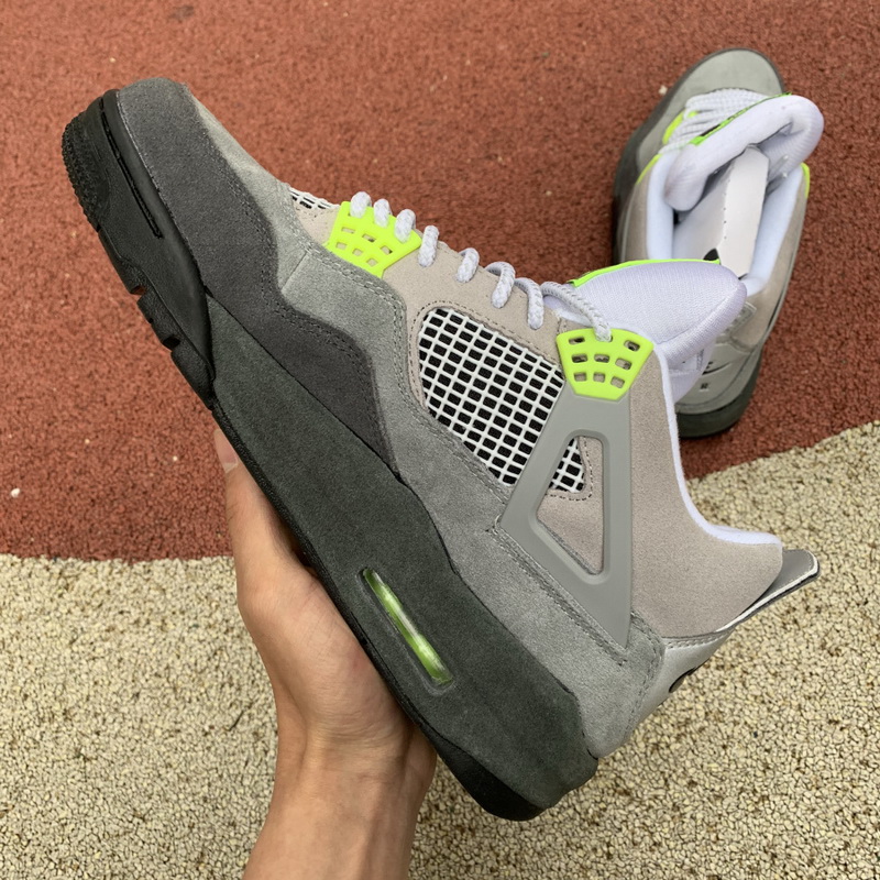 Air Jordan 4 SE “Neon”