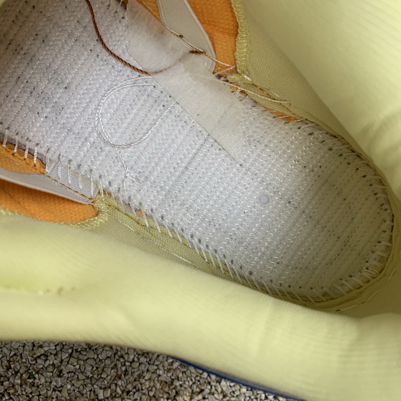 Nike SB Dunk Low Newcastle Brown Ale