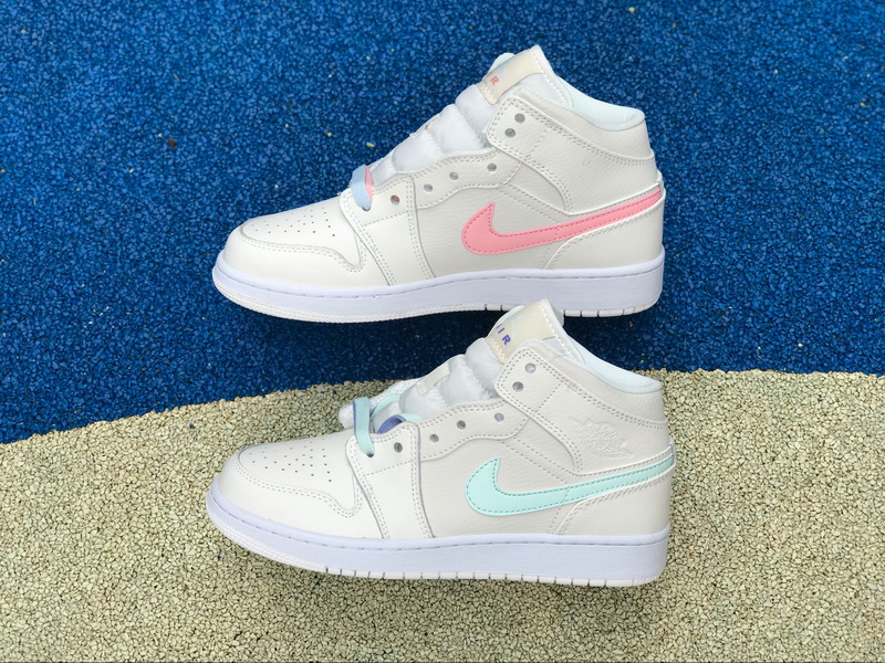 Air Jordan 1 GS Ret High SOH Beige