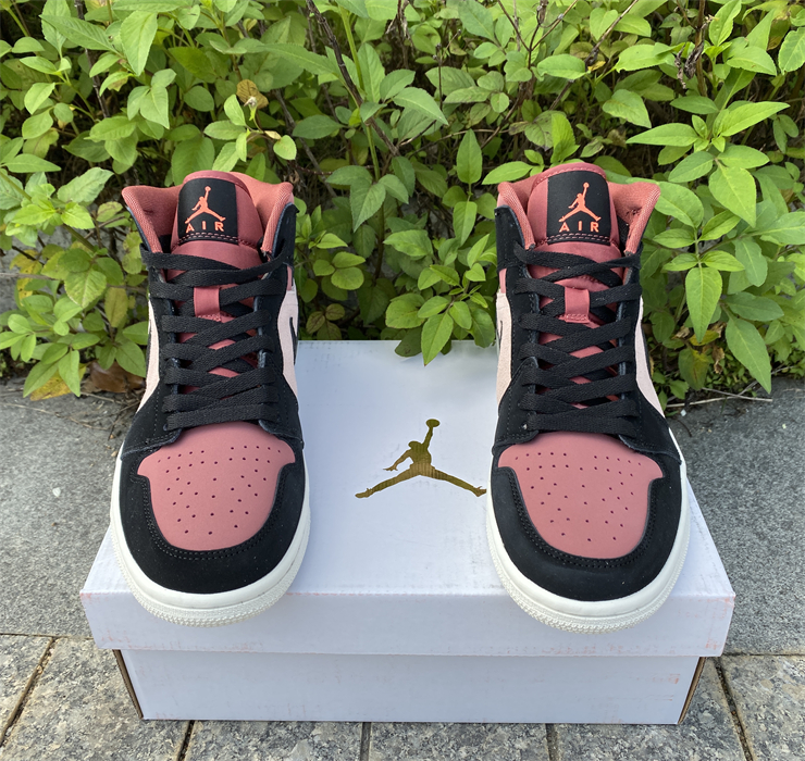 Air Jordan 1 Mid ''Rouge Gouache''