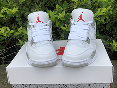 Air Jordan 4 “White Oreo”